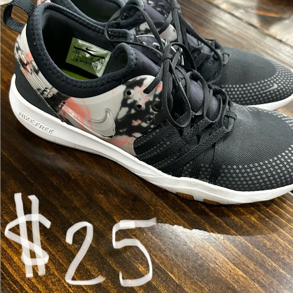 Nike Black and Neon Green Athletic Shoes